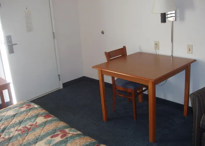 Kozy Inn 2*